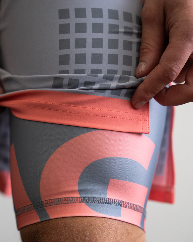 Shorts híbridos 2 em 1 Grid Tech (cinza)
