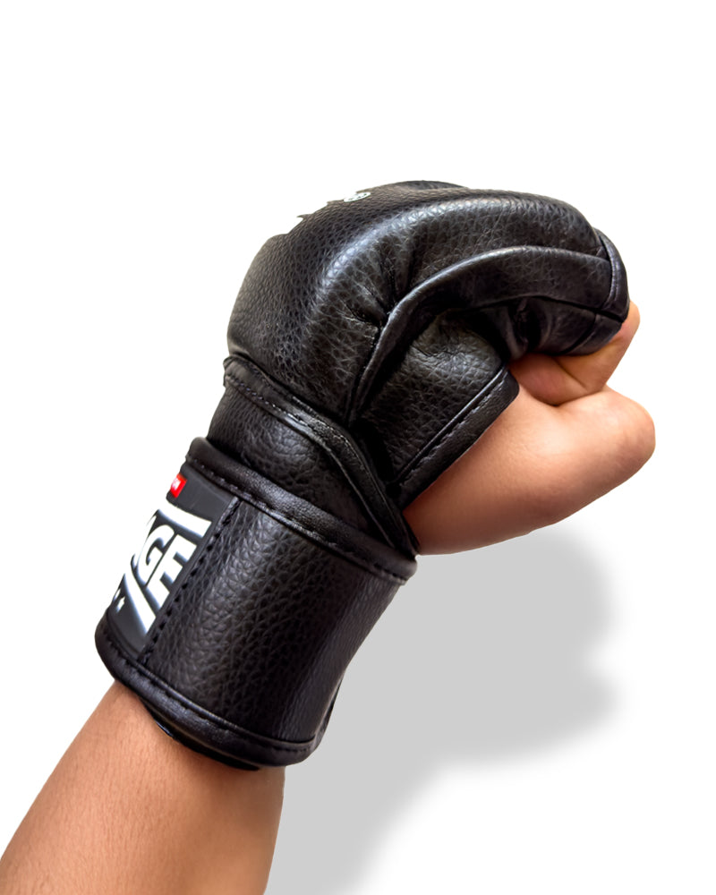 mma handschuhe 4 oz Essential 4oz MMA Gloves (Black), M