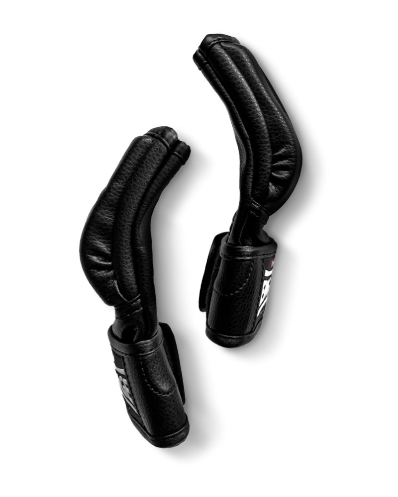 Essential 4oz MMA Gloves (Black)