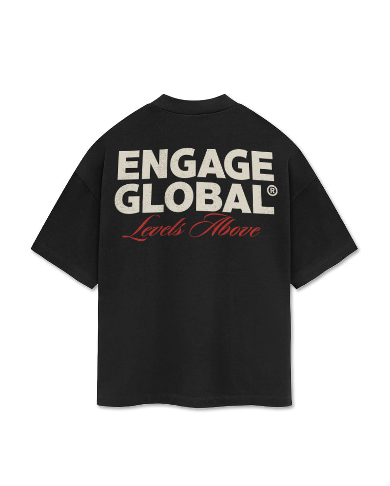 Camiseta grande Engage 'Levels Above' (preta)