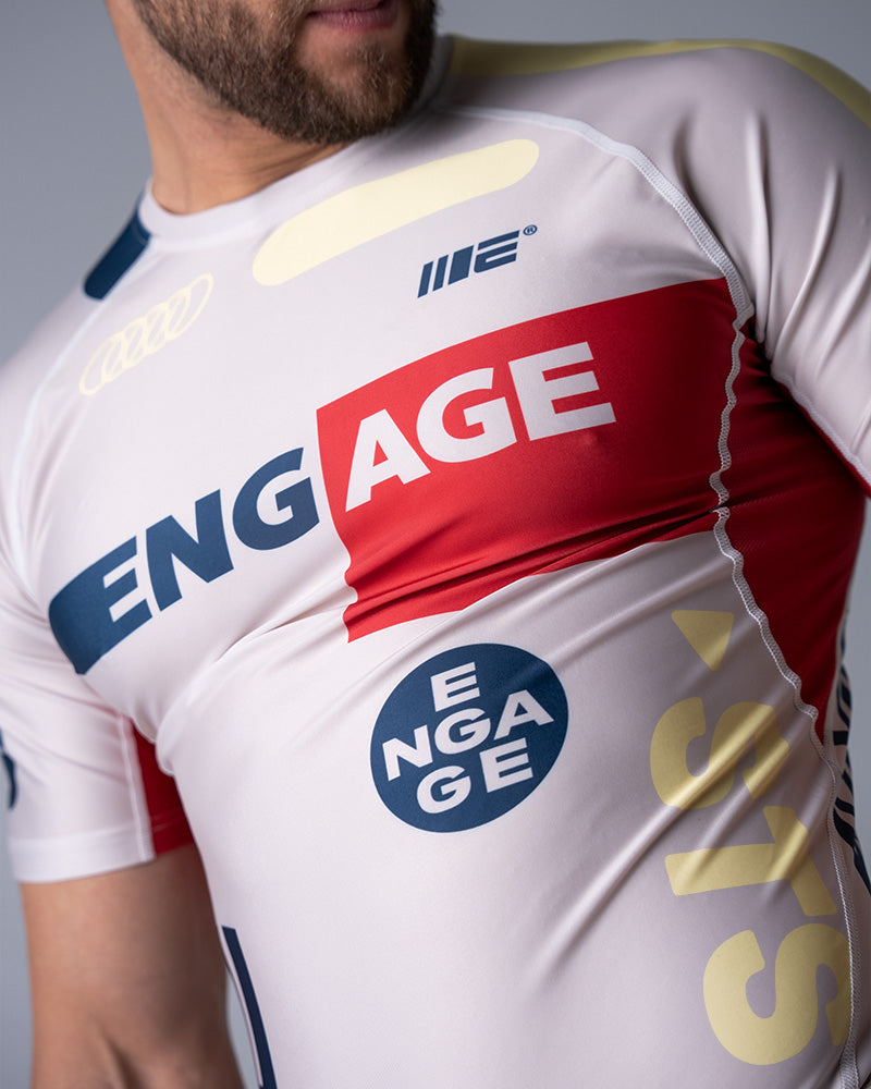 Rash Guard de manga curta Invictus (preto)