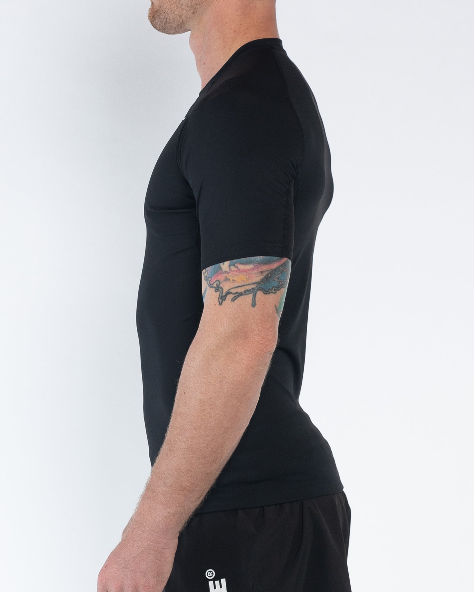 Rash Guard de manga curta Essential Series